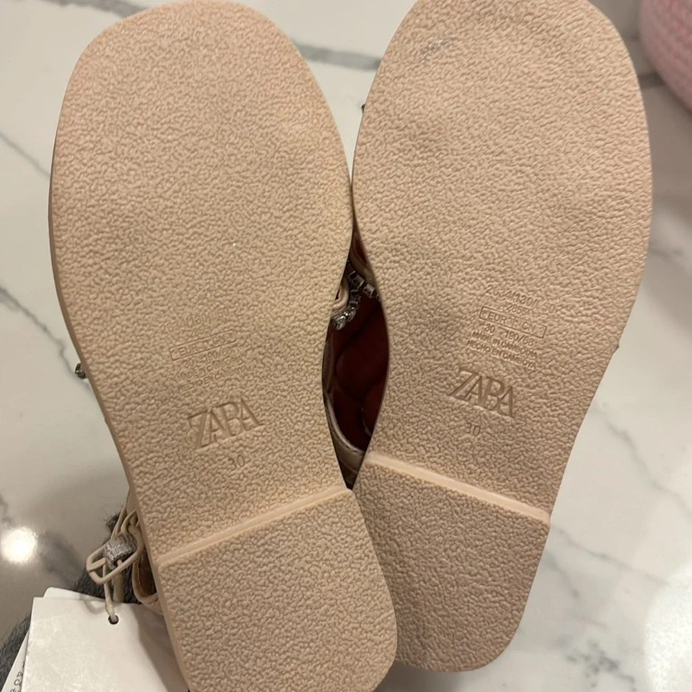 Brand new Zara girls tan sandals with rhinestone size 30 (12.5)